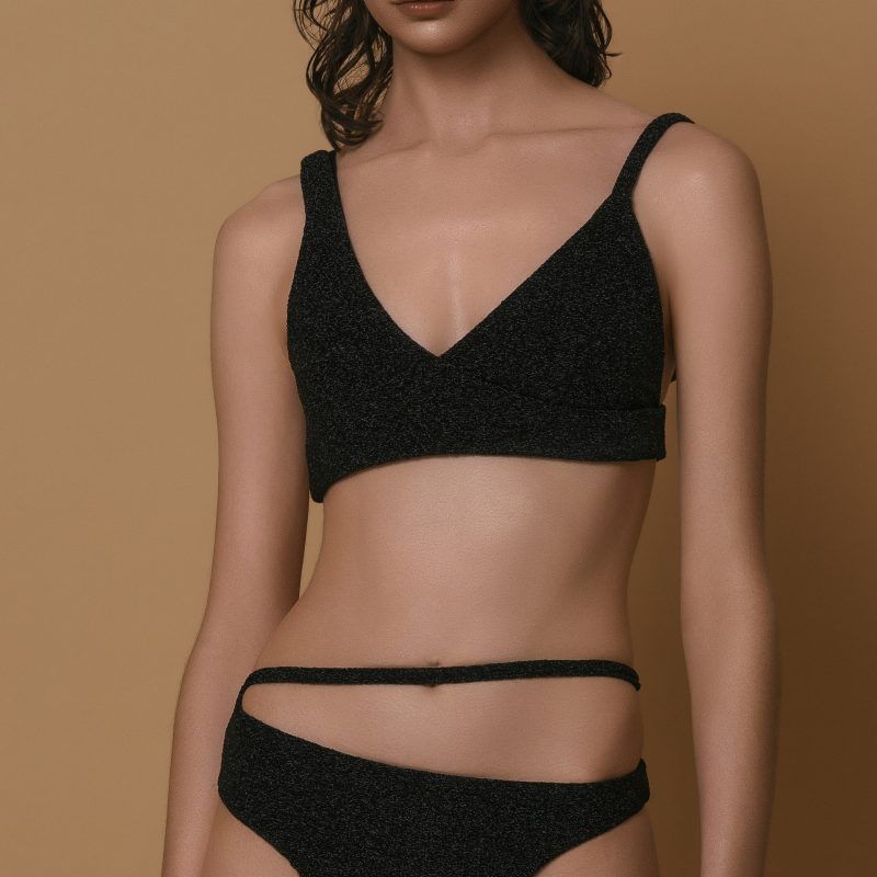 SWIMSUIT 11